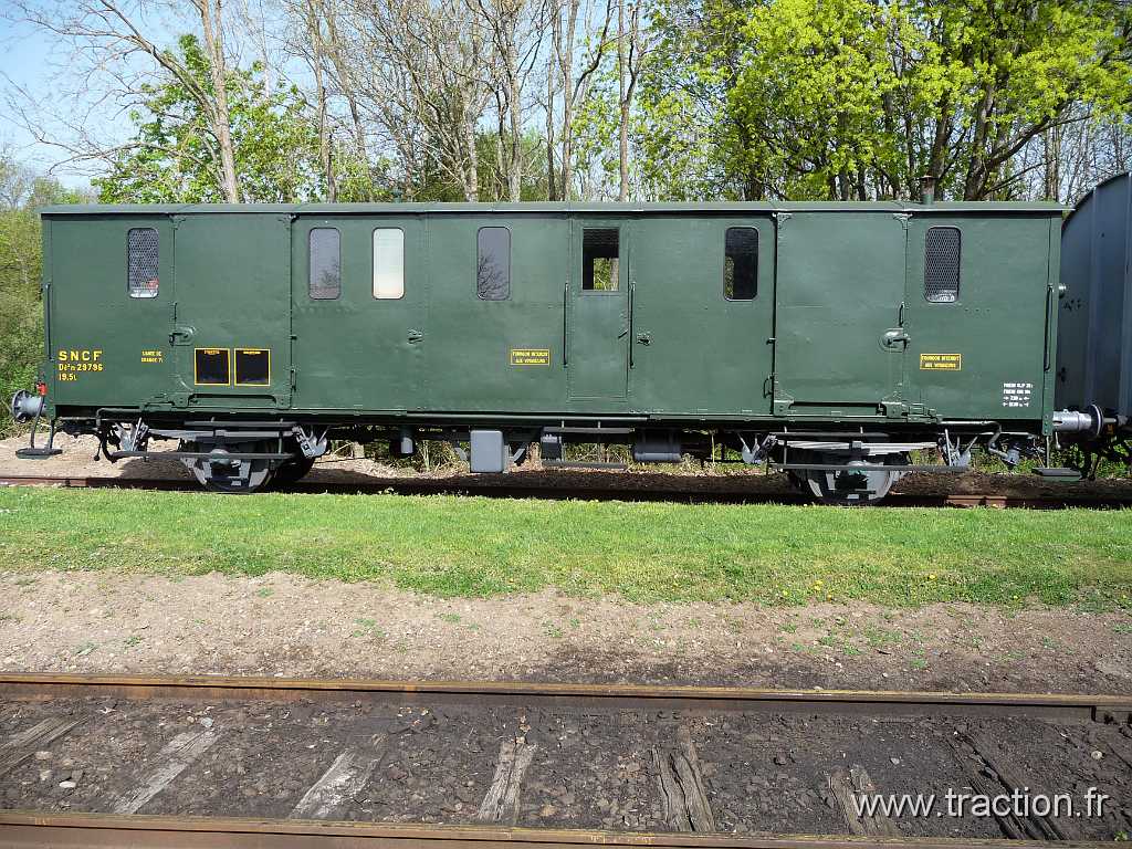 2011_04_Rodage (45).jpg - 10/04/2011 - 68053 MULHOUSE CEDEX Club de Véhicules Anciens d'Alsace Mulhouse 2ème Rodage Printanier, le petit train de la Doller